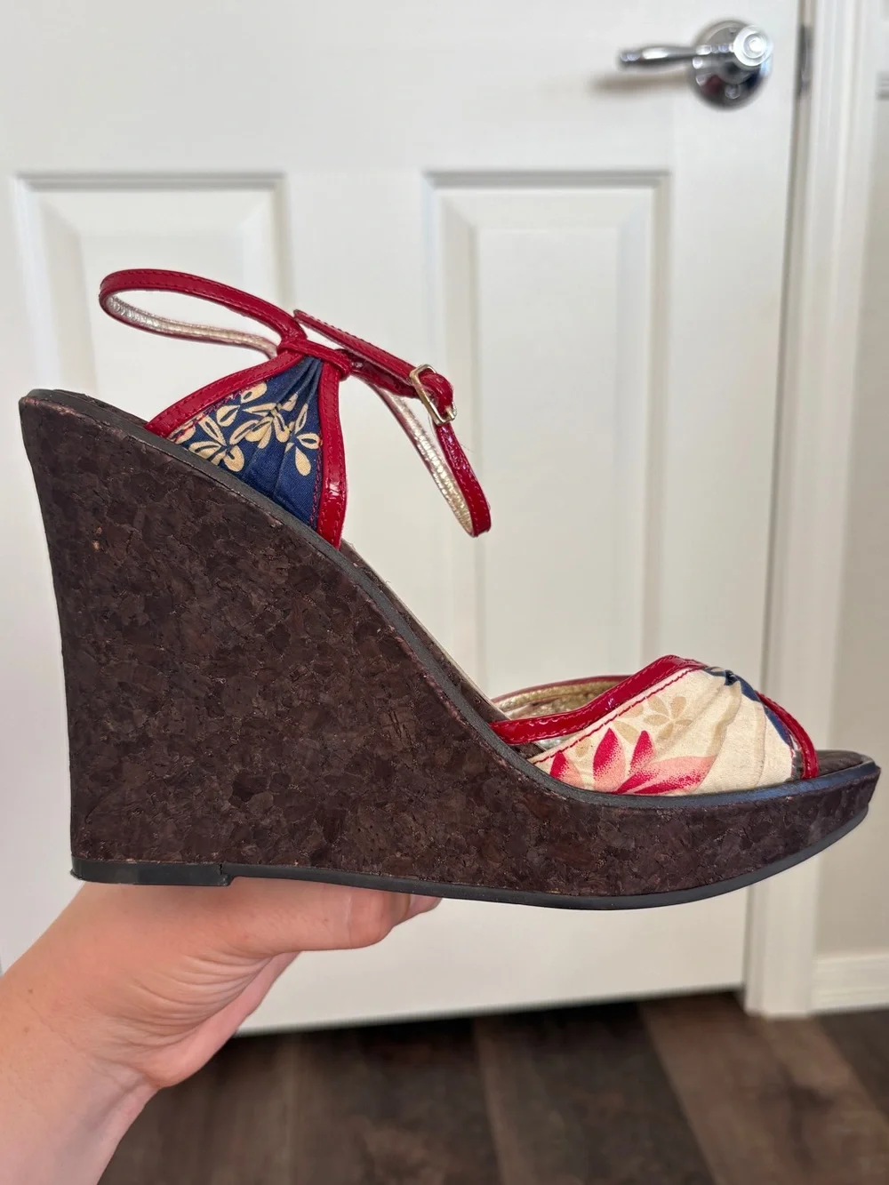 Steve Madden Lynbrook Red Floral Cork Wedge Sandals